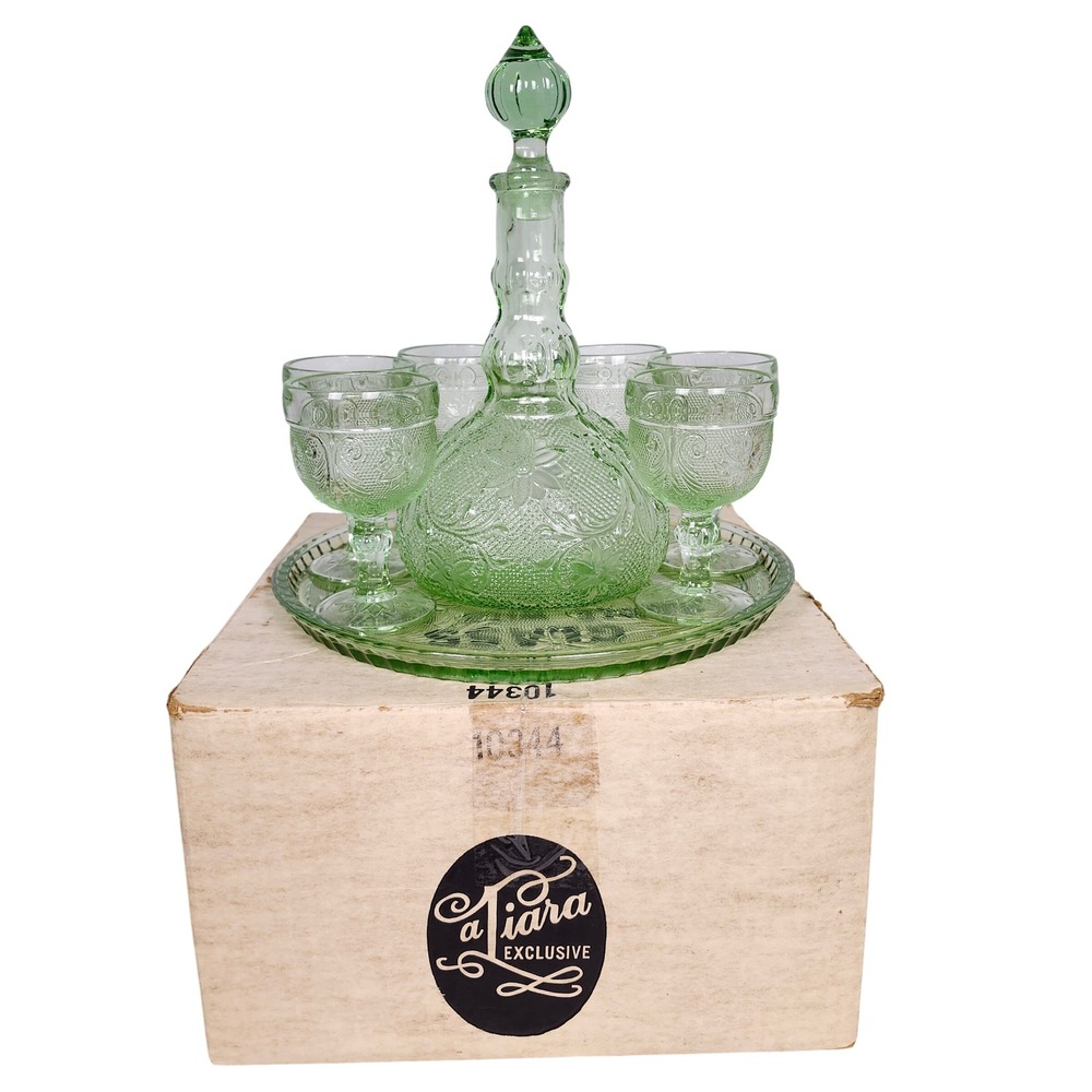 Vtg Indiana Sandwich Glass Chantilly Green Tiara Exclusive Decanter Set 10344